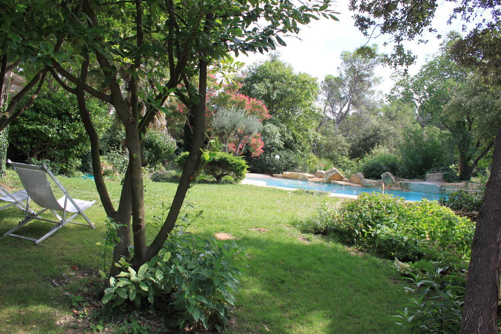 Bed and Breakfast La Bousquatière à Piolenc Extérieur photo