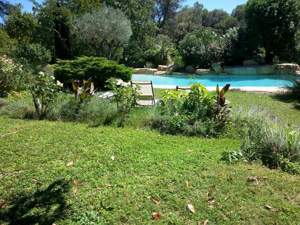 Bed and Breakfast La Bousquatière à Piolenc Extérieur photo